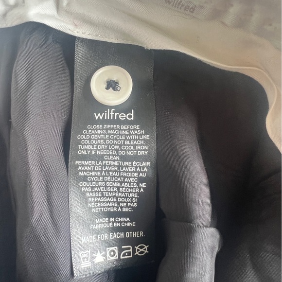 Aritzia effortless shorts black size 0 - Picture 4 of 5